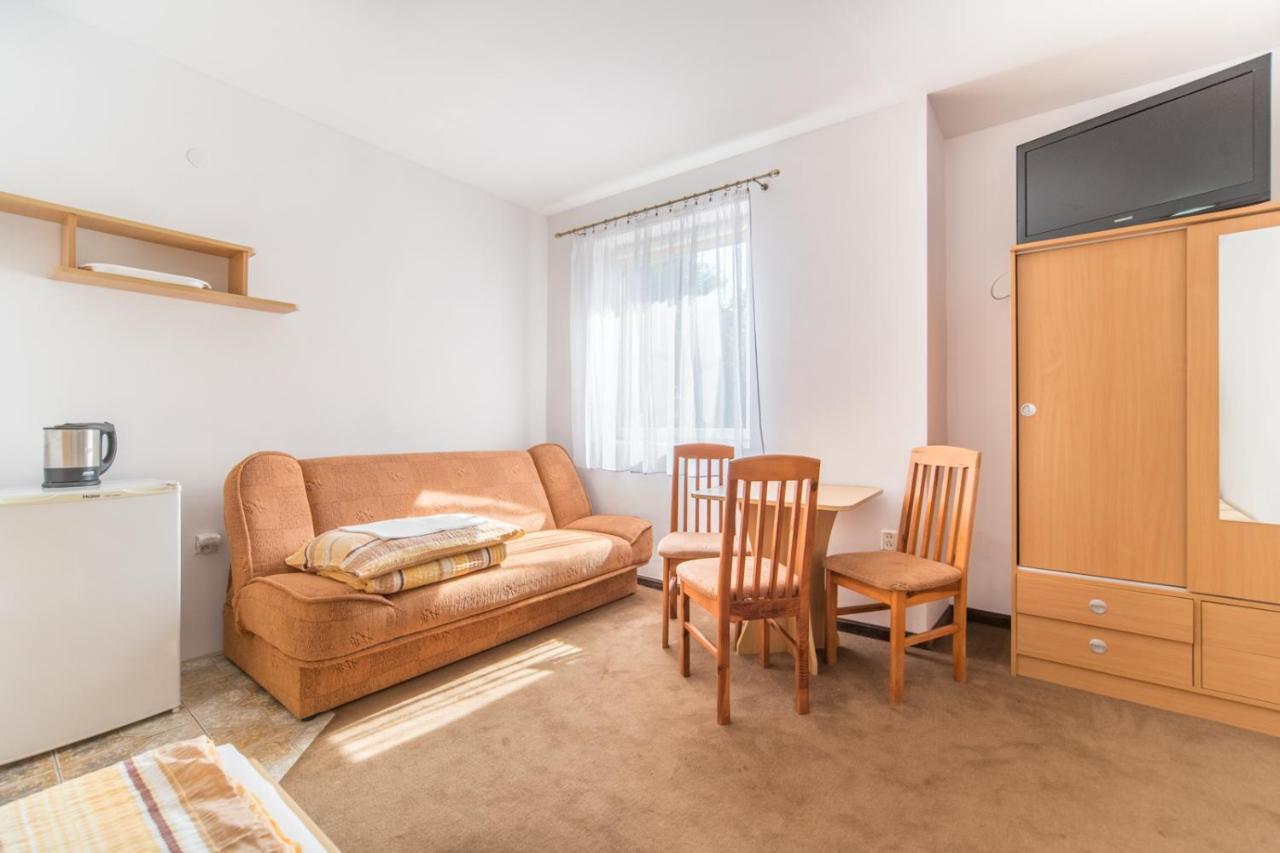 Donata Homestay Rewal